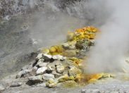 Campi Flegrei, De Natale (Ingv): “Attualmente non vi è risalita di magma”