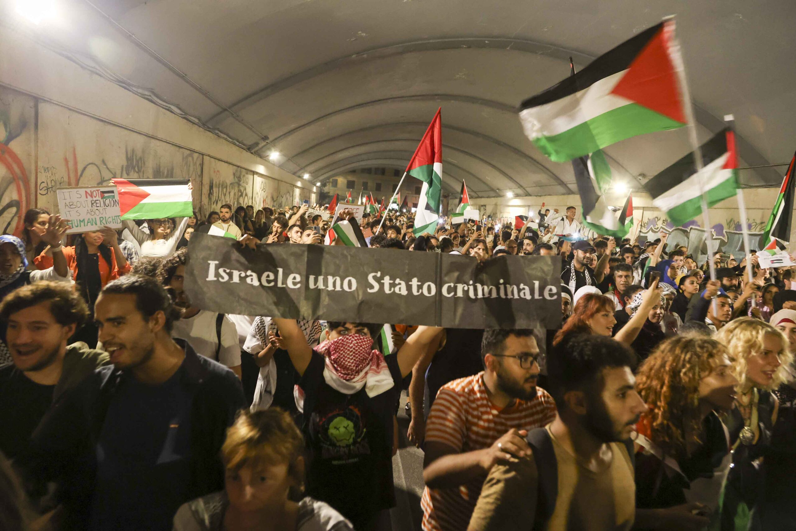 Manifestazione ProPalestina - DaPiazzaVIttorio-SanLorenzo- Foto Conterbo Press Pasquale Carbone